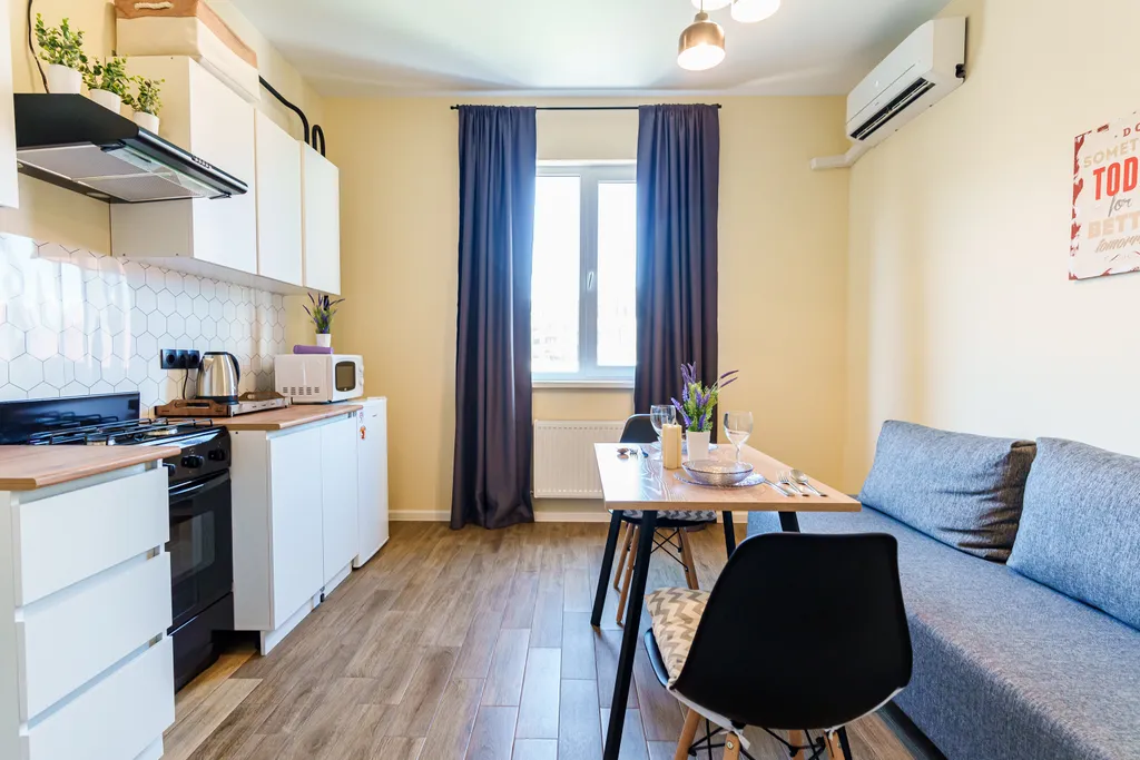 Светлая квартира рядом с морем