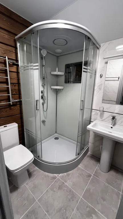 Usadba gesh - оранжевый дом в центре сибирского леса