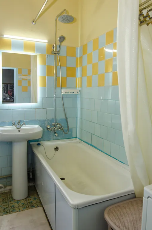 Дом в центре с отдельным двором