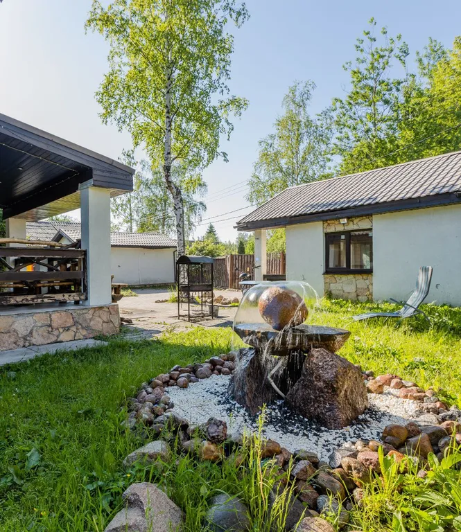 Элитный коттедж в черте города