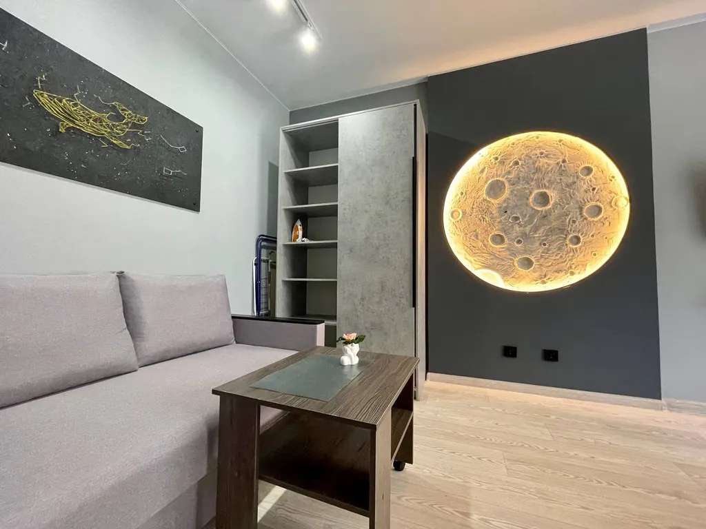 Апартаменты в стиле Космос напротив Московской площади