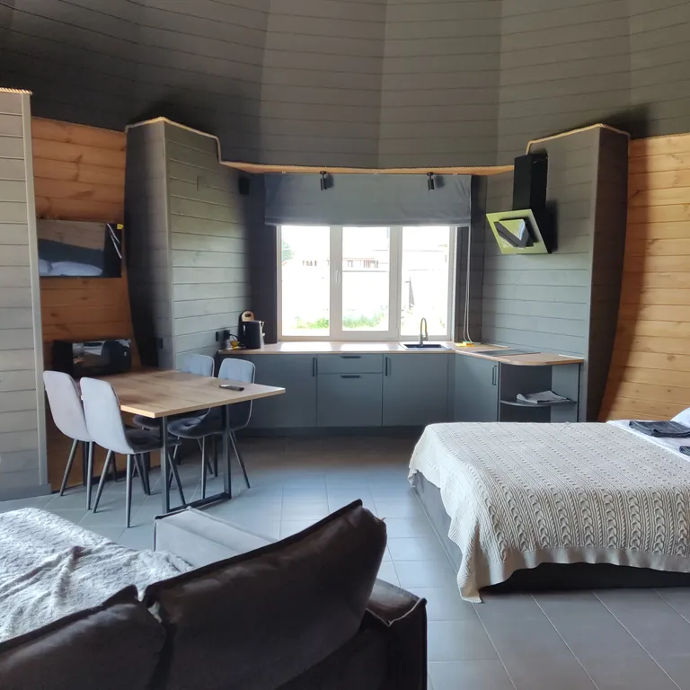 Купольный домик для семьи с чаном