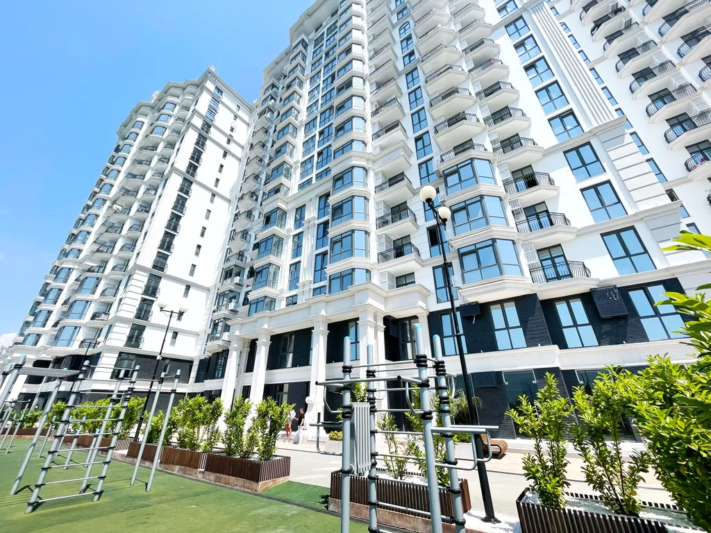 Шикарная квартира с панорамным видом и бассейном