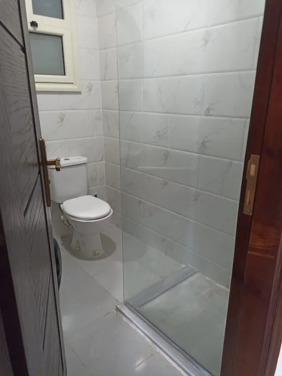 Уютная студия в терракотовом цвете на берегу моря, первая линия