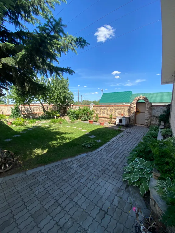 Уютный дом за городом