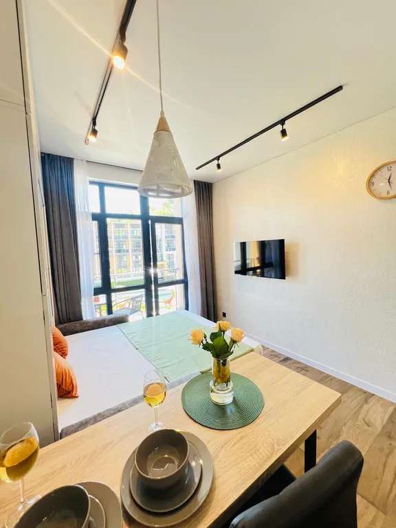 Студия трехместная с бассейном