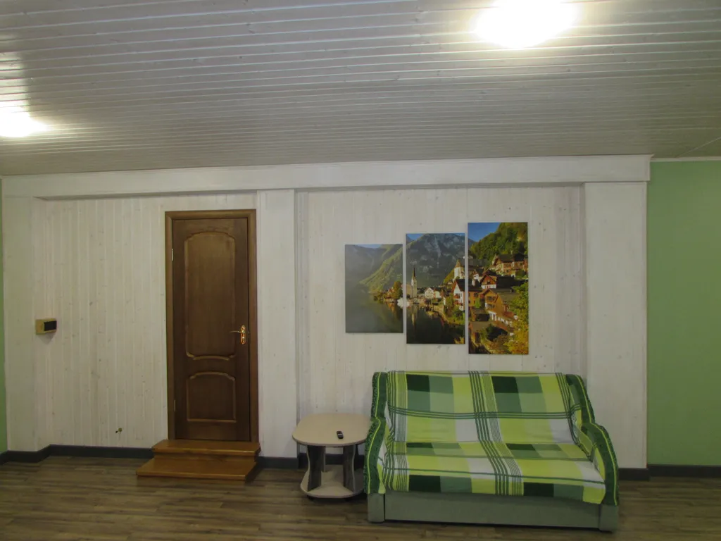 Загородный дом с баней и бильярдом