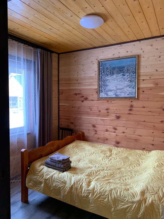 Дом в лесу с видом на горы рядом озеро Телецкое и река Бия