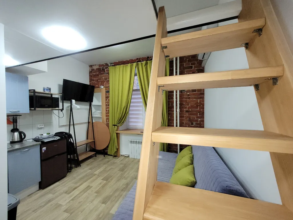 Квартира Лофт-5 жёлтая, клёвая двухуровневая студия в центре — аренда посуточно в Нижний Новгород