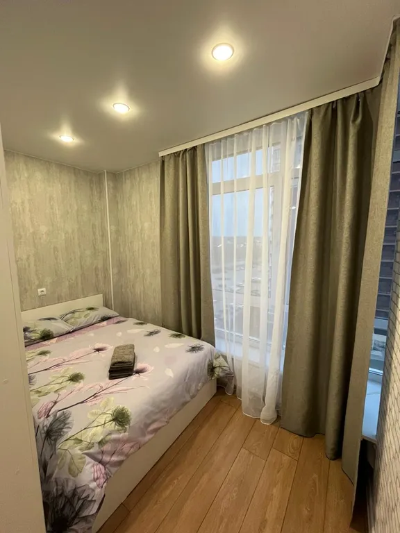 Студия в новом доме возле кадетского училища