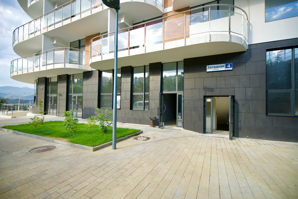 Дизайнерская студия LS-GREEN с боковым видом на море с 13 этажа