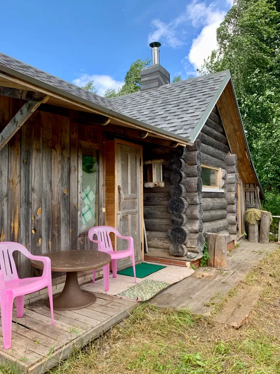 Прекрасный домик около прудиков