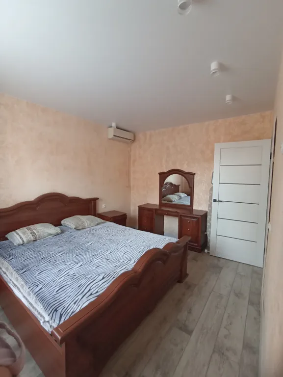 Уютная квартира в центре — аренда посуточно в Ейск