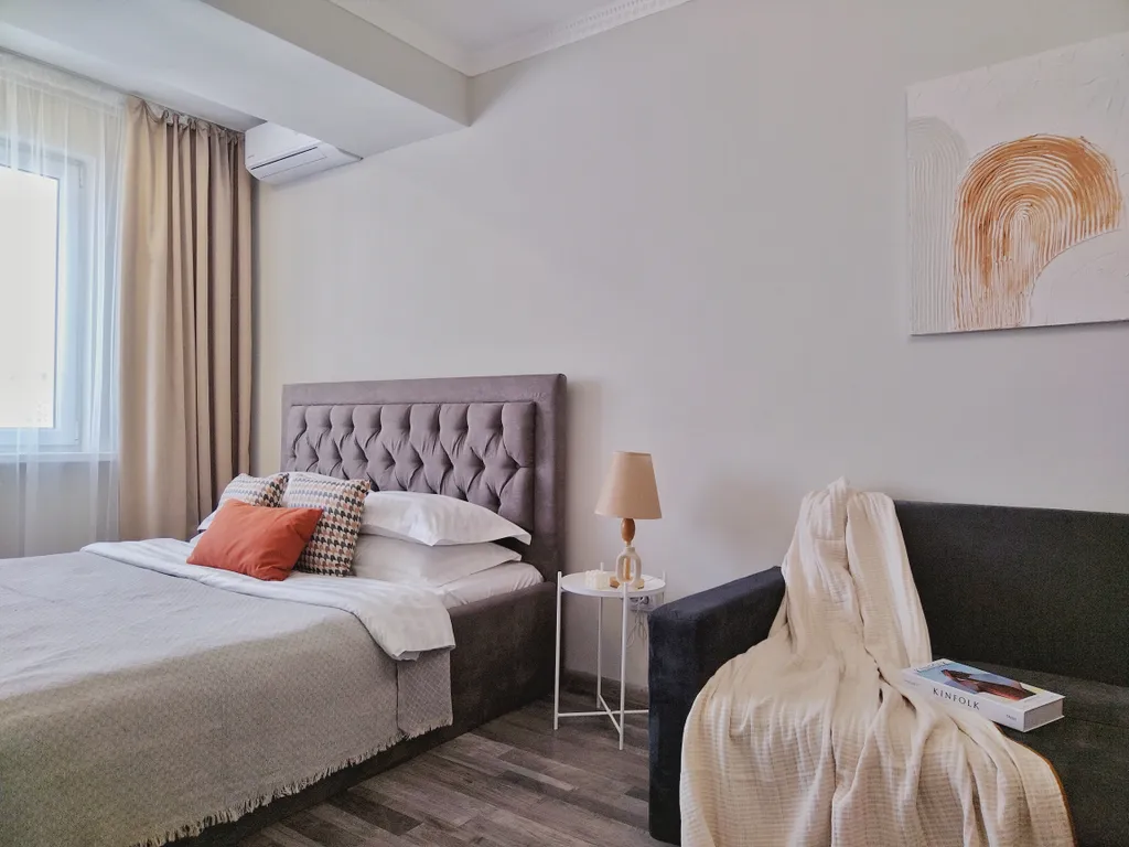 Студия КОЛОС в центре с видом на Коктобе