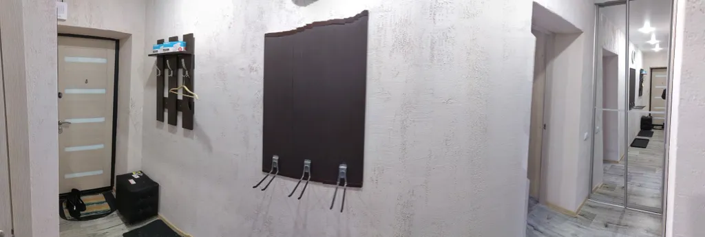 Уютная квартира, рядом склон, бассейн, магазины, парк.