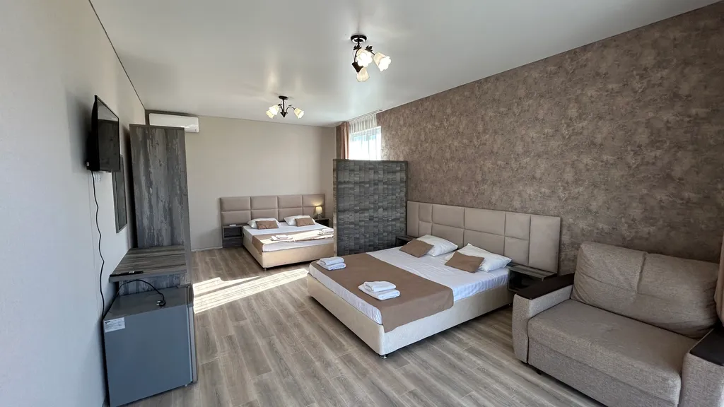 04. Семейный люкс new у бассейна, Алахадзы