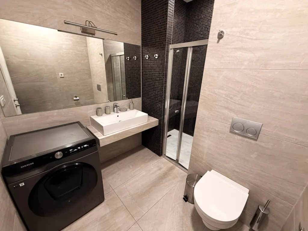 Трехкомнатная квартира на берегу моря, Porta Batumi Tower