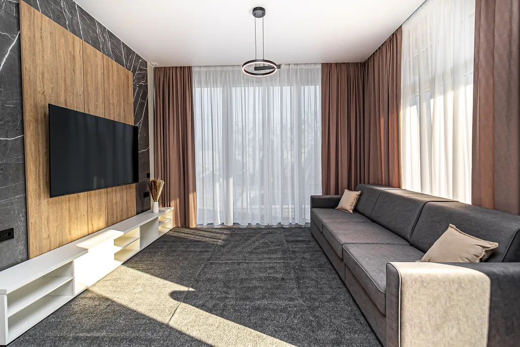 Уютный дом с теплым бассейном