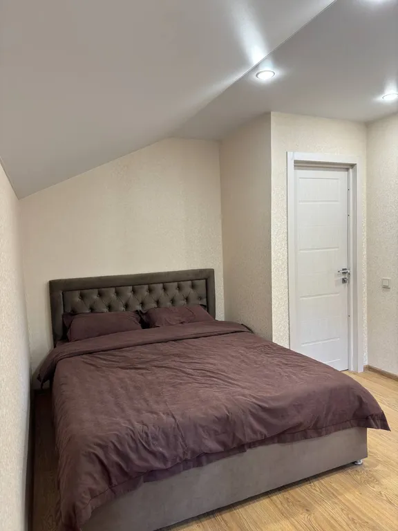 Современный коттедж на скале