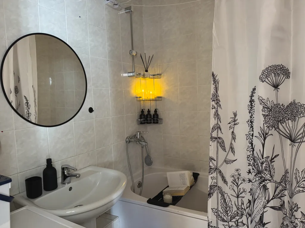 Квартира Квартира Двухкомнатная в центре — Красноярск