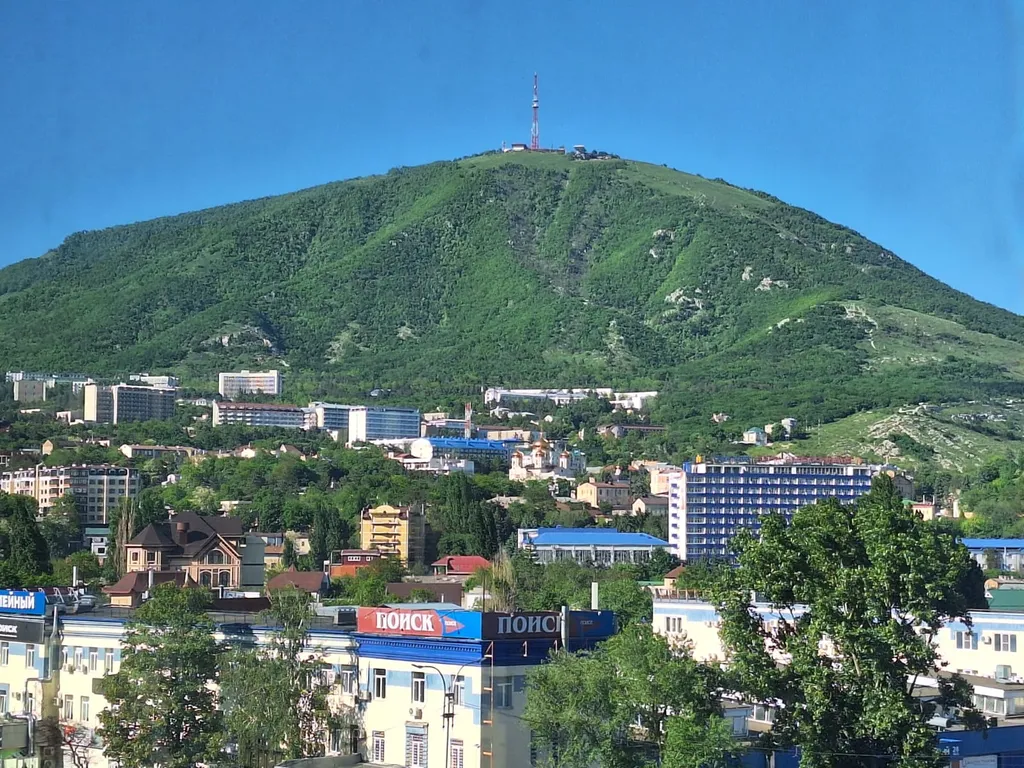 Уютная, новая квартира в центре с прекраснейшим видом — аренда посуточно в Пятигорск