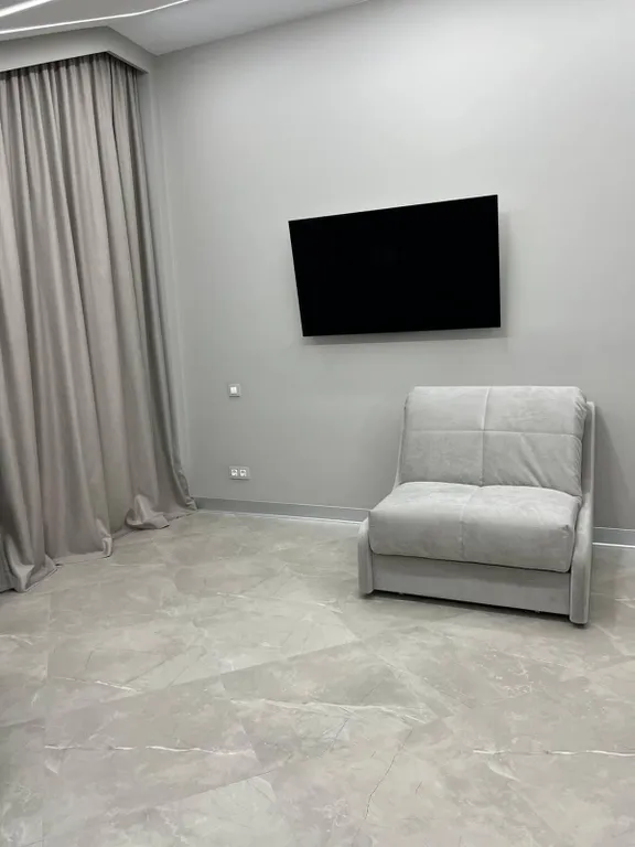 Новая с дизайнерским ремонтом квартира