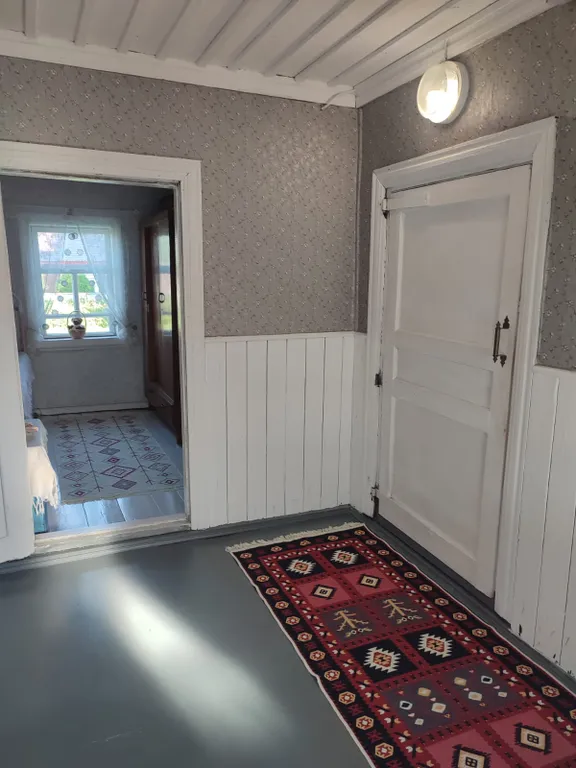 Самобытный деревенский дом на участке 42 сотки