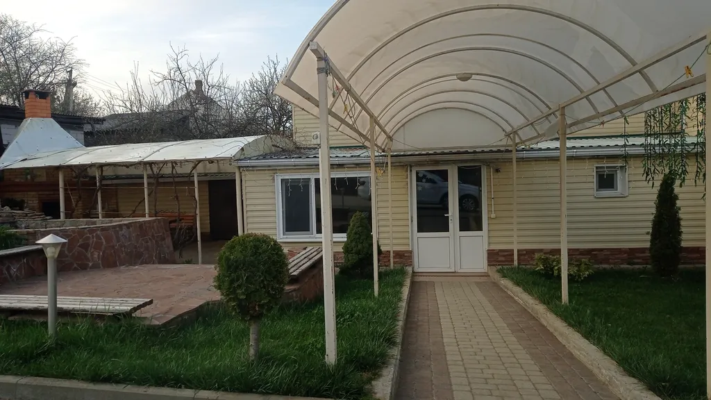 Дом возле термалок