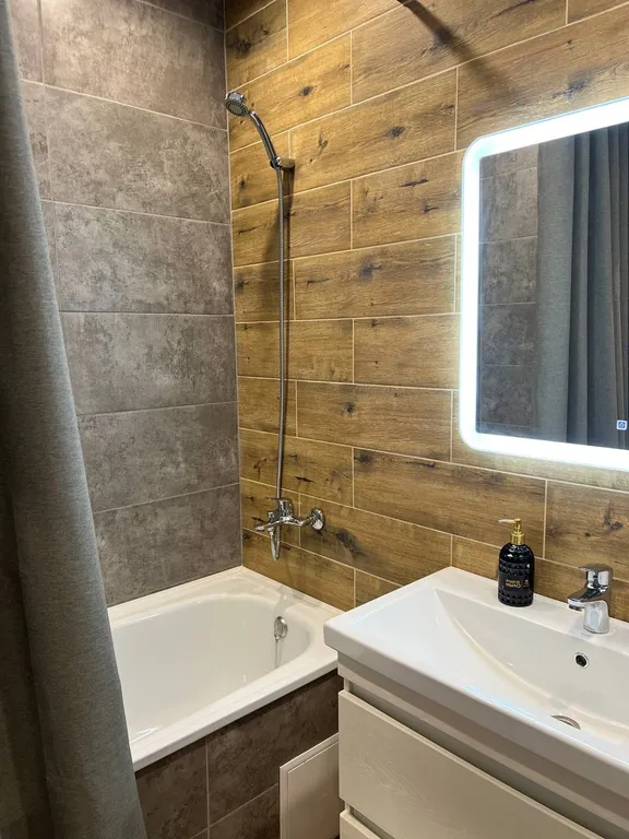 Квартира в центре с дизайнерским ремонтом и панорамным видом на город