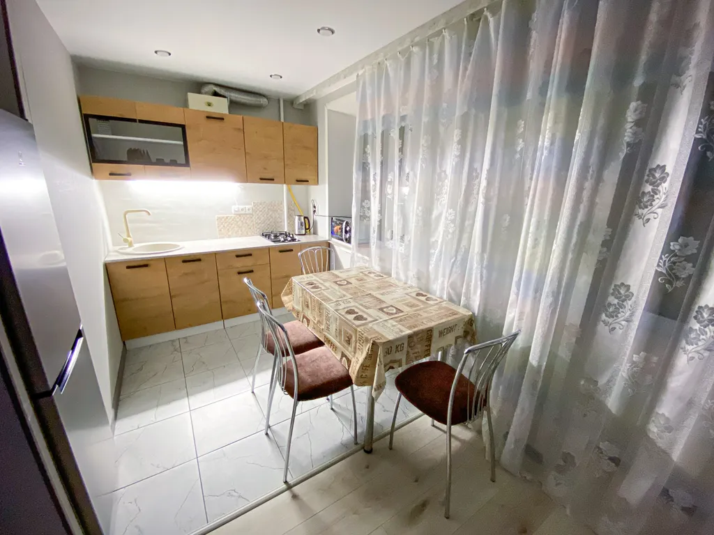 Уютная квартира рядом с ЖД Вокзалом