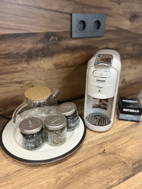 Уютная студия с кофемашиной в центре