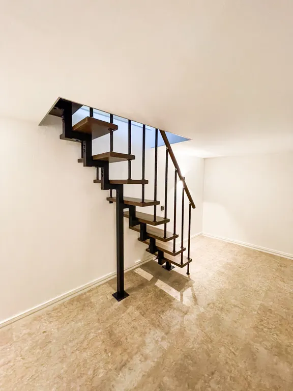 Двухуровневые апартаменты с прямым выходом к бассейну и у моря