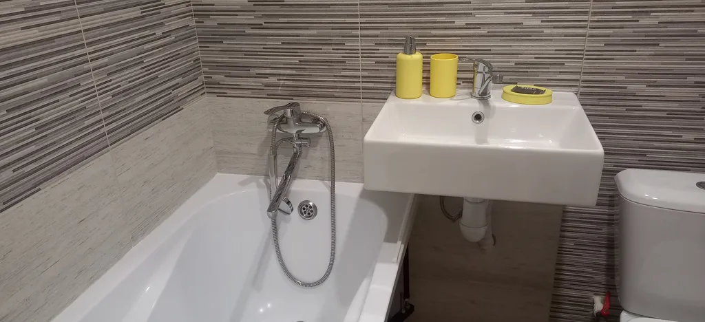 Самый центр, второй этаж, большая парковка