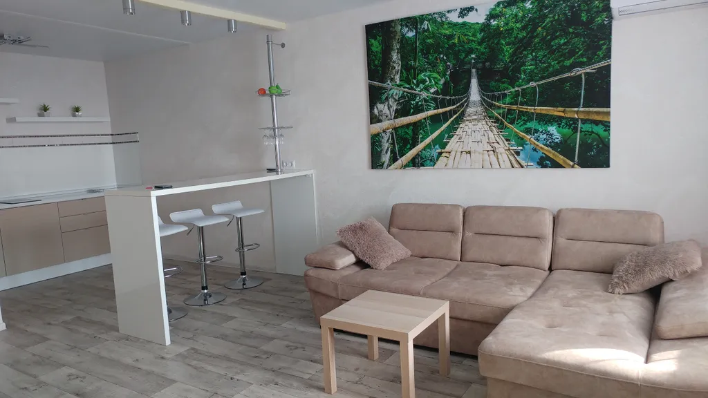 Евродвушка с камином и джакузи около увауга