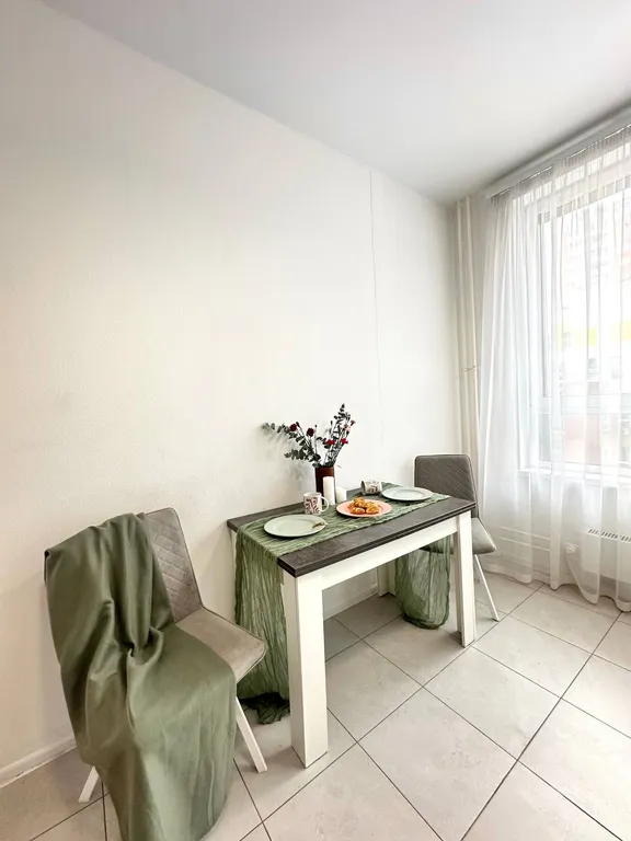 Светлая уютная трехкомнатная квартира