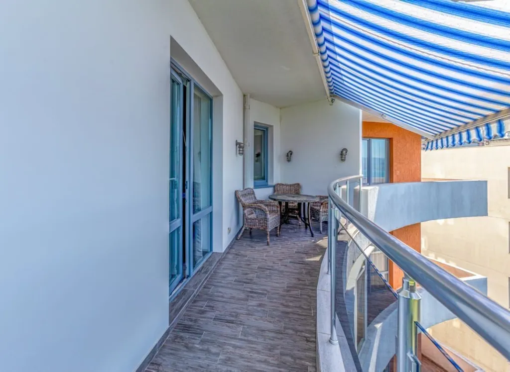 2-комнатная квартира с террасой и красивым видом