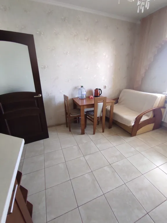 Просторная 2-комнатная квартира в центре рядом с морем