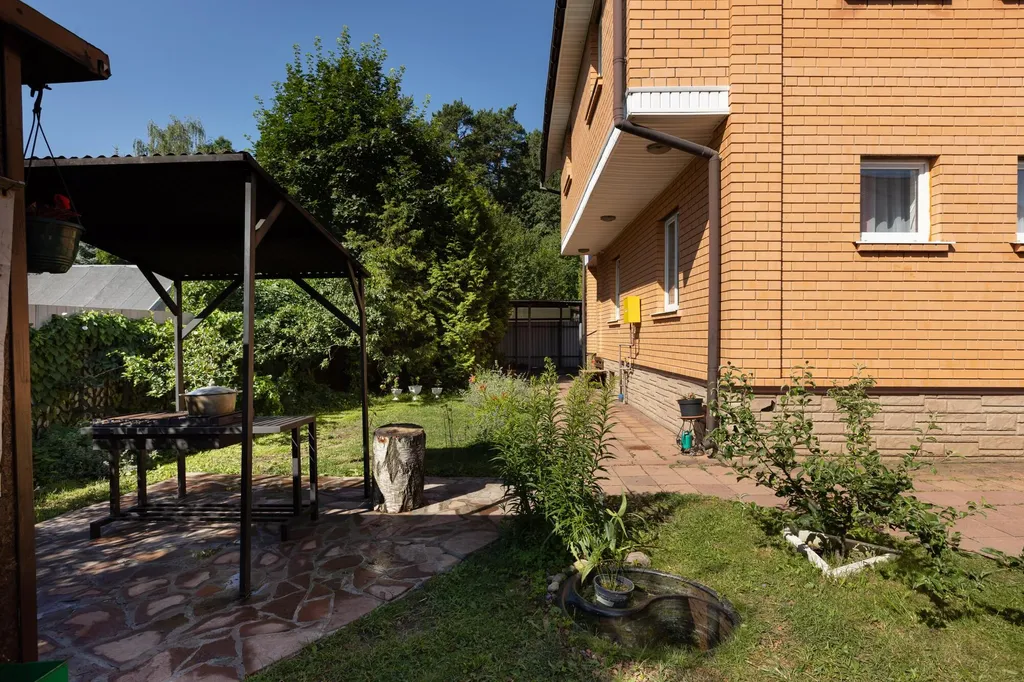 Коттедж с баней на дровах рядом с европарком