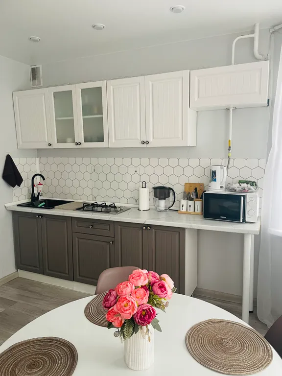 Просторная квартира с кухней-эркер