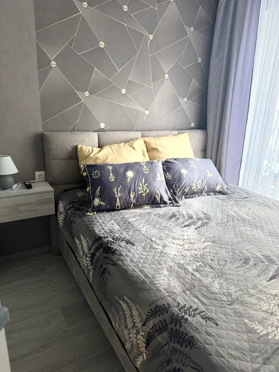 Уютная видовая современная квартира