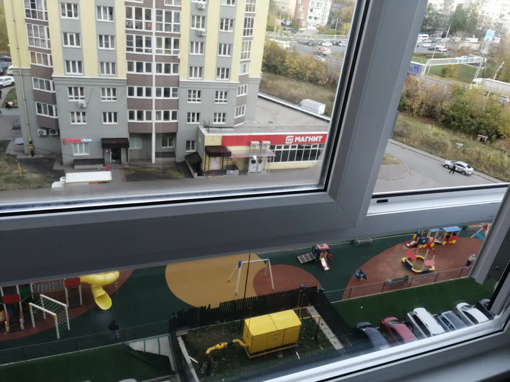 Современная студия с отдельной кухней в новостройке