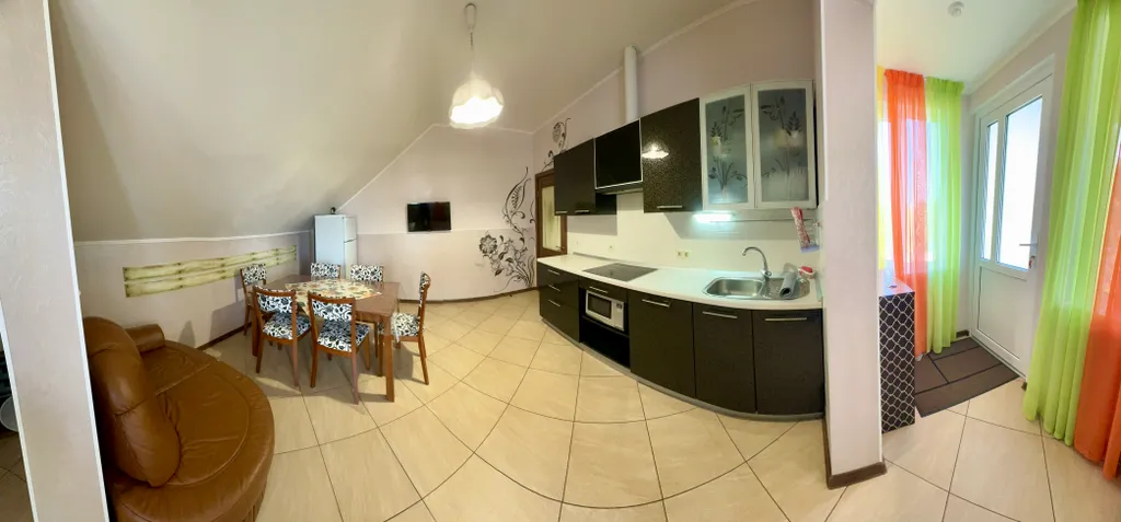 Дом на море с бассейном