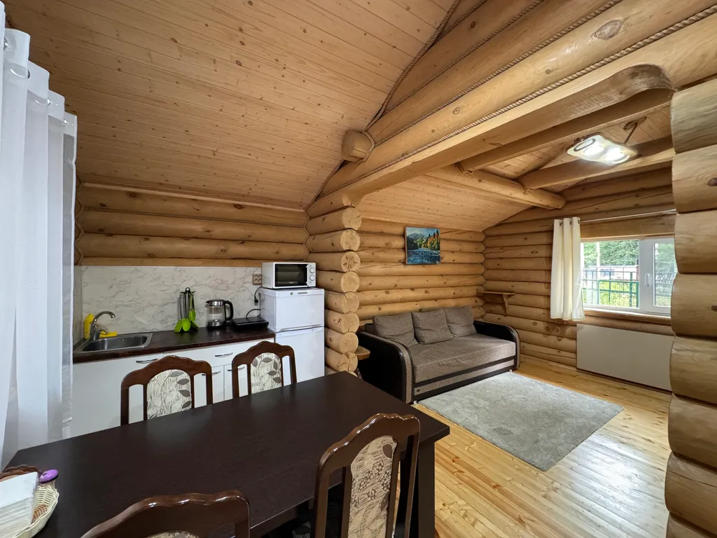 Шале с одной спальней и кухней-гостиной