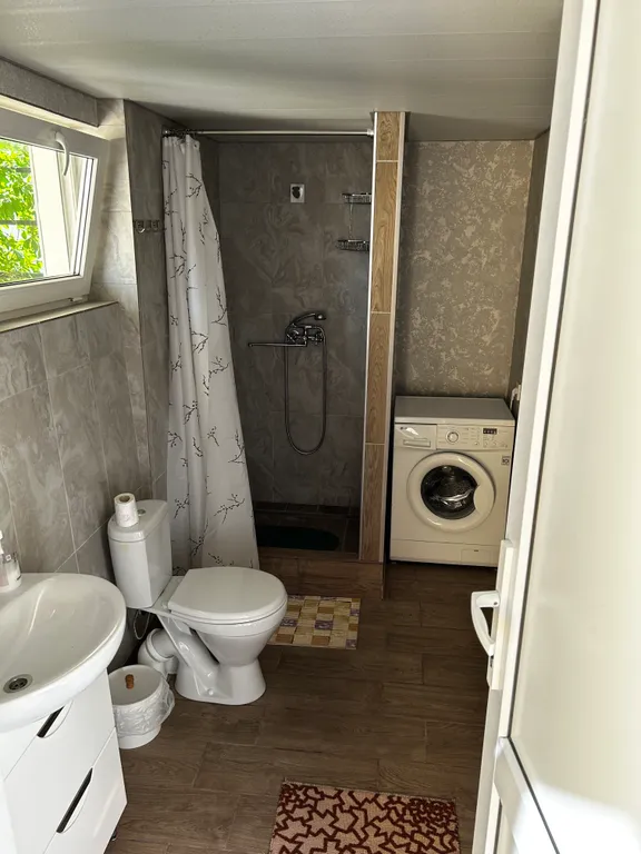 Часть дома в центре города со всеми удобствами