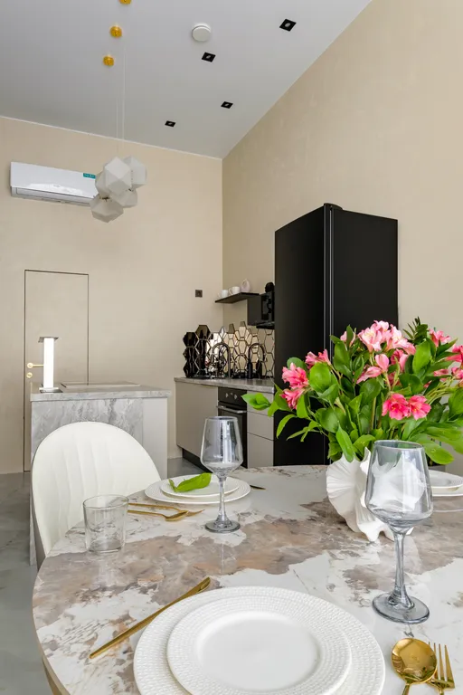 Пентхаус со спальней и ванной king-size