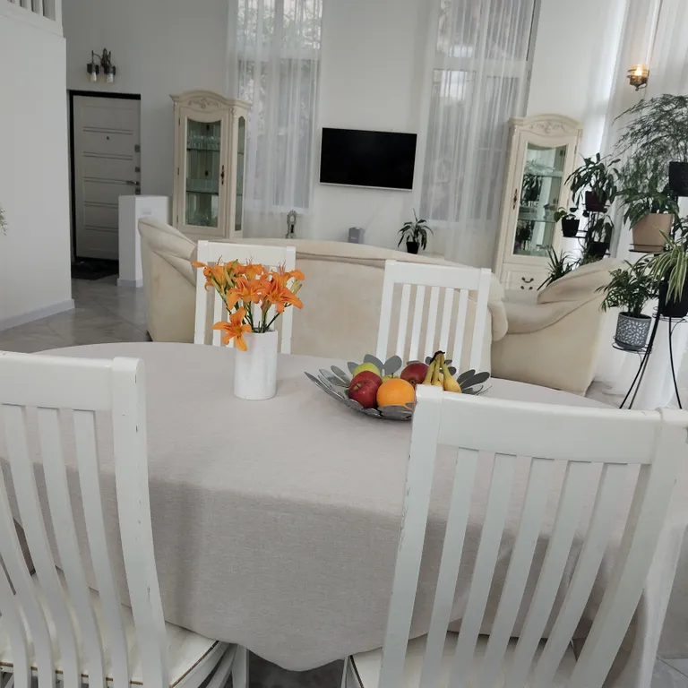 Дом около Дендрария