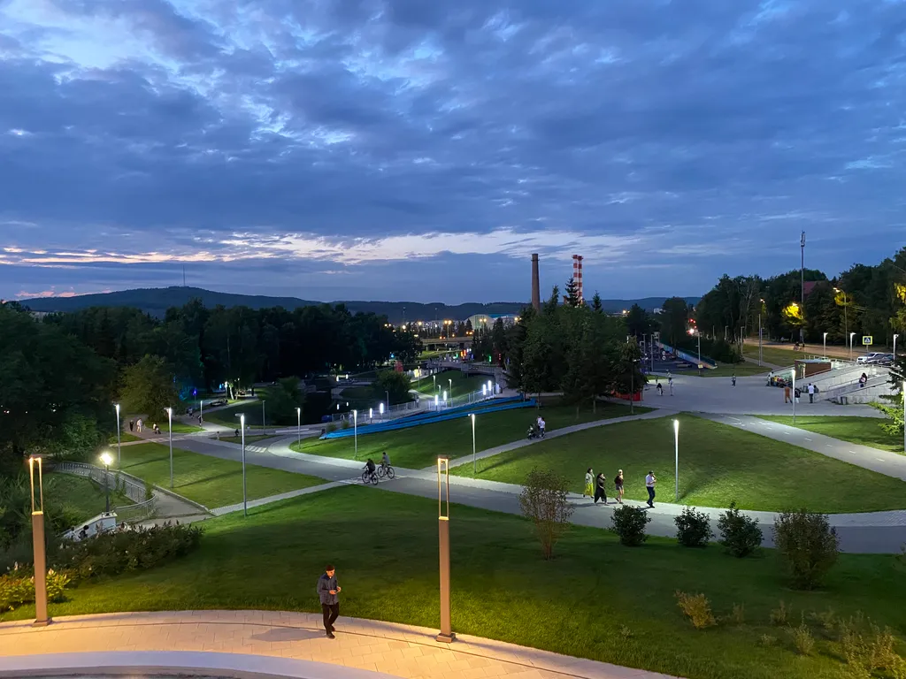 Современная квартира район Панорамы и Мираса