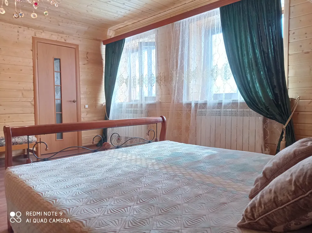 Уютный двухэтажный дом недалеко от Монастыря