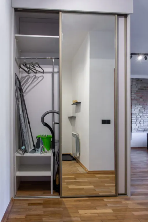 Студия Wood на булыжной мостовой от Mascaron Apartments