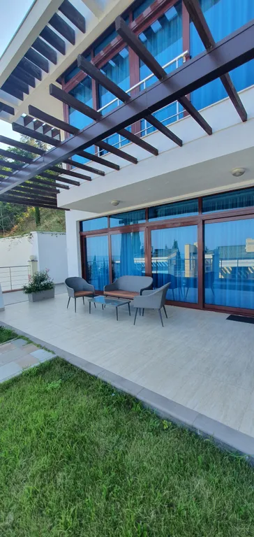 Квартира Уютные апартаменты с кухней и террасой — аренда посуточно в Алушта